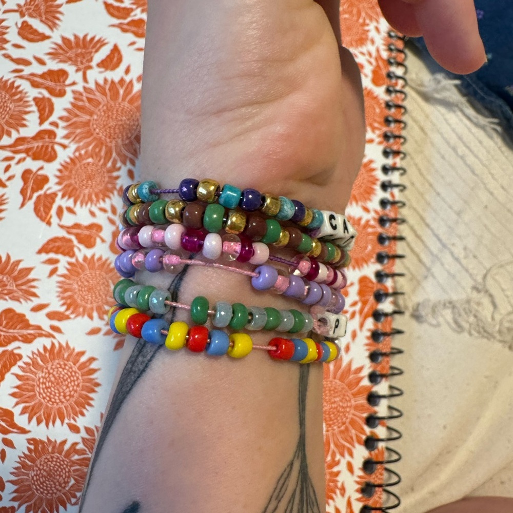 Fun bracelets - Picture 4 of 4